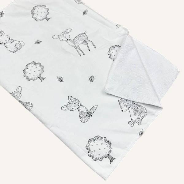 Непромокаюча пелюшка · 80×65 см · Сірі лісові тварини — Babywear