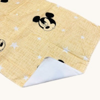 Непромокаюча пелюшка · 60×45 см · Бежевий з міккі — Babywear
