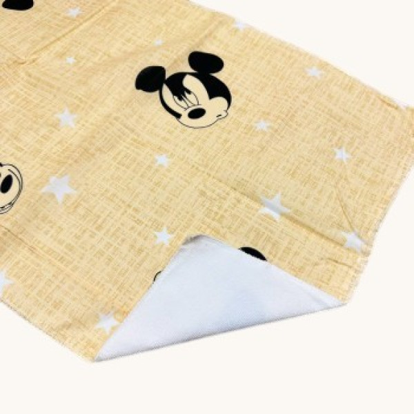 Непромокаюча пелюшка · 60×45 см · Бежевий з міккі — Babywear