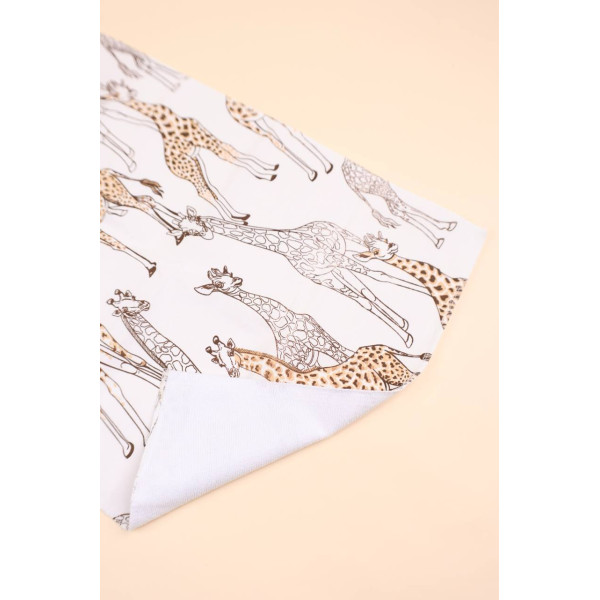 Непромокаюча пелюшка · 50×40 см. · Сіро-бежеві жирафи — Babywear