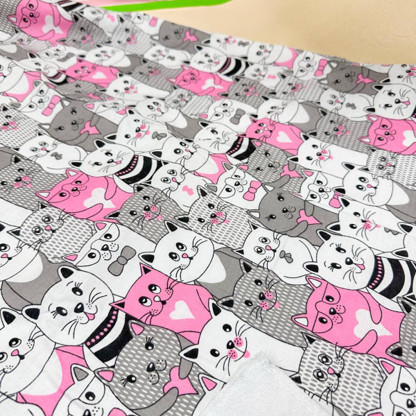 Непромокаюча пелюшка · Сіро-рожеві котики — Babywear