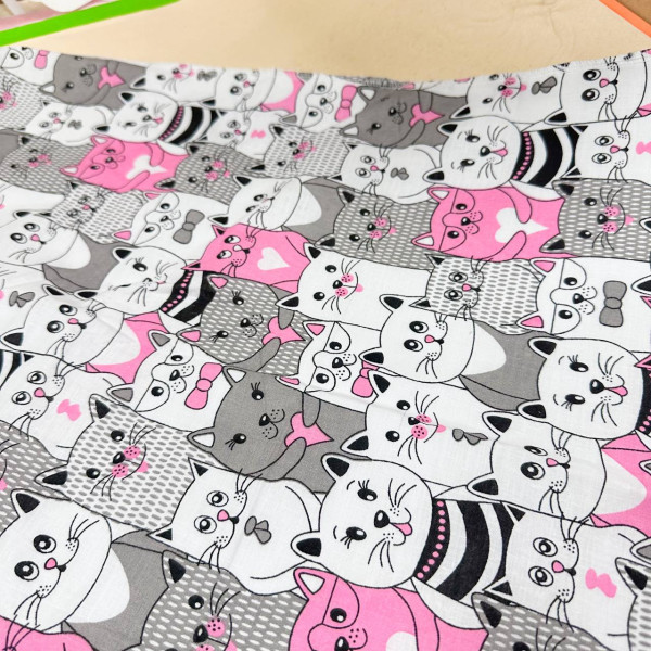 Непромокаюча пелюшка · Сіро-рожеві котики — Babywear
