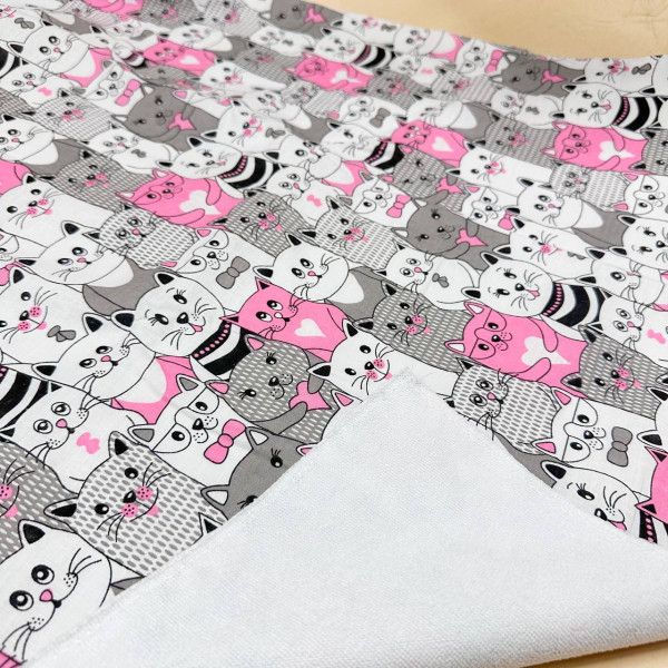 Непромокаюча пелюшка · Сіро-рожеві котики — Babywear