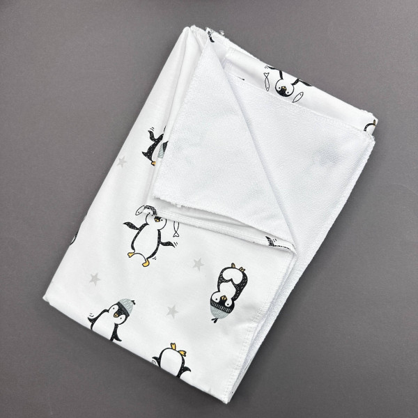Непромокаюча пелюшка · 80×65 см · Біла з пінгвінами — Babywear