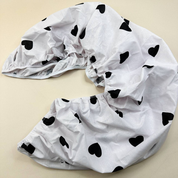 Простинка в ліжечко із преміум бязі Біла великі чорні серця