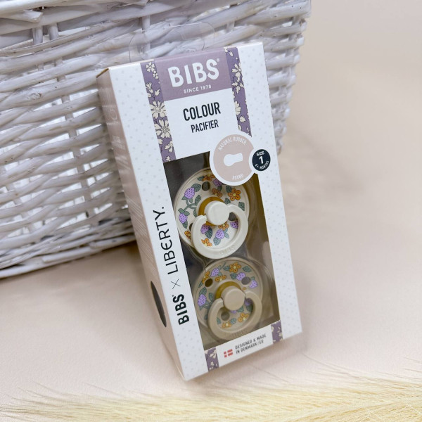 Пустушки BIBS Colour 2 шт/уп круглі Біла та бежева з різнокольоровими квітами