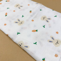 Муслінова пелюшка · 90×80 см. · Зайчики та морквинки — Babywear