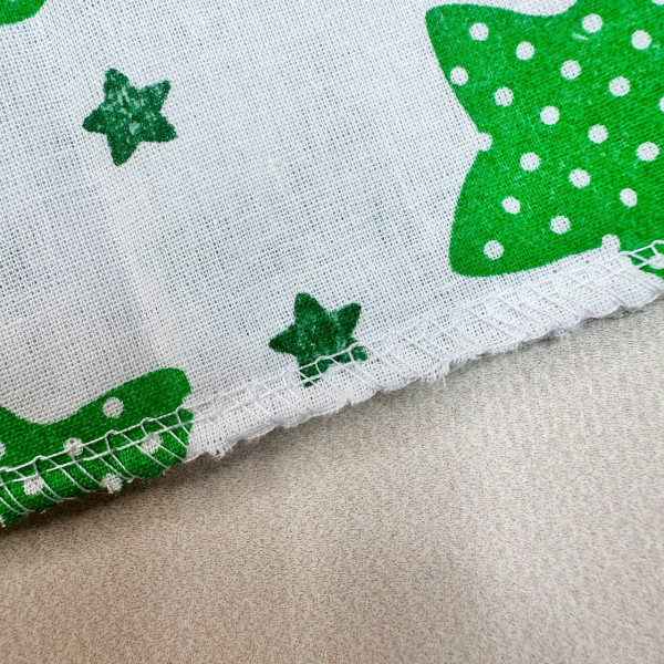 Ситцева пелюшка · 90×100 см · Зелені зірки — Babywear