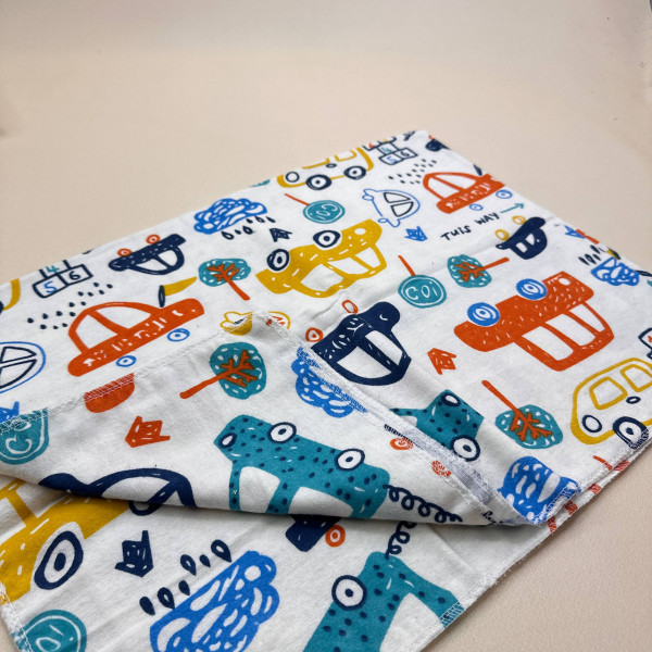 Байкова пелюшка · 70×90 см. · Кольорові машинки — Babywear