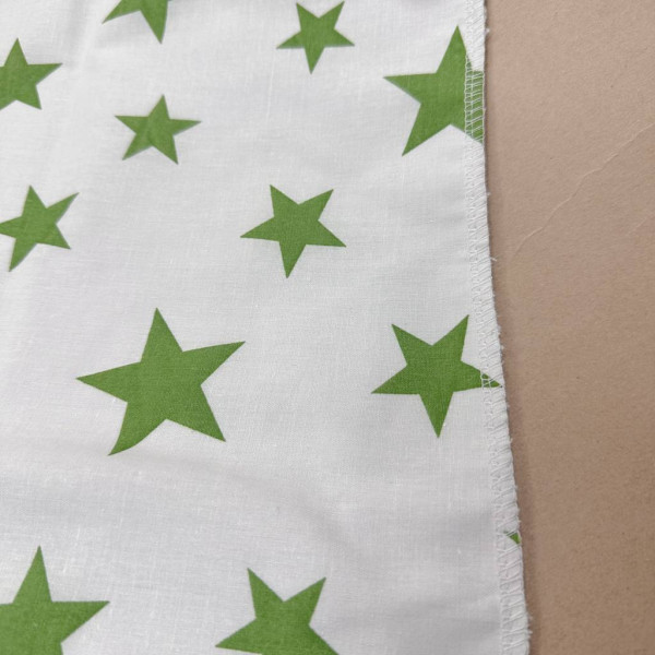Непромокаюча пелюшка · 60×45 см · Зелені зірочки — Babywear
