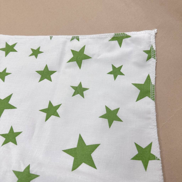 Непромокаюча пелюшка · 60×45 см · Зелені зірочки — Babywear