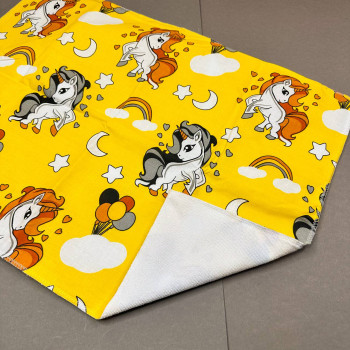 Непромокаюча пелюшка · 120×60 см · Жовта з єдиноріжками — Babywear