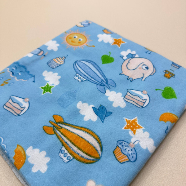 Байкова пелюшка · 70×90 см. · Синя із звірятами — Babywear