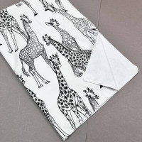 Непромокаюча пелюшка · 60×45 см · Чорні жирафи — Babywear