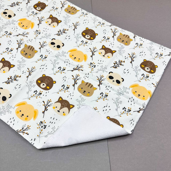 Непромокаюча пелюшка · 60×45 см · Біла тваринки гілочки — Babywear