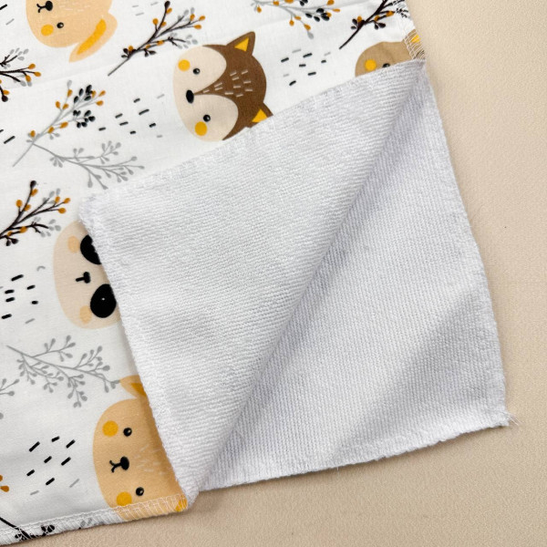Непромокаюча пелюшка · 60×45 см · Біла тваринки гілочки — Babywear