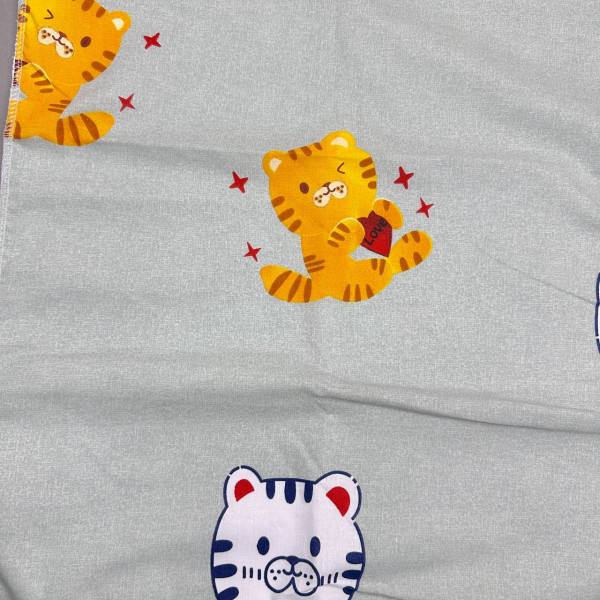 Непромокаюча пелюшка · 60×45 см · Сіра з котиками — Babywear
