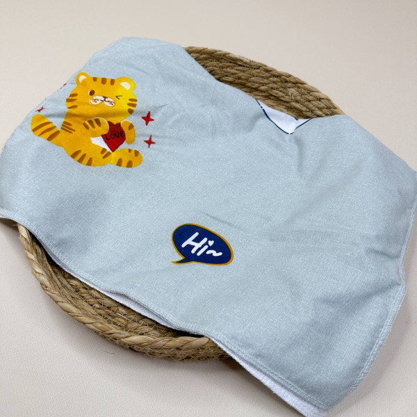 Непромокаюча пелюшка · 60×45 см · Сіра з котиками — Babywear