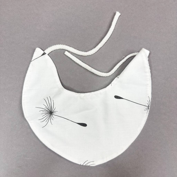 Непромокаючий слинявчик на зав'язках Білий з кульбабками