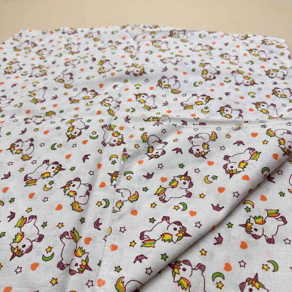 Ситцева пелюшка · 90×100 см · Біла з єдинорогами — Babywear