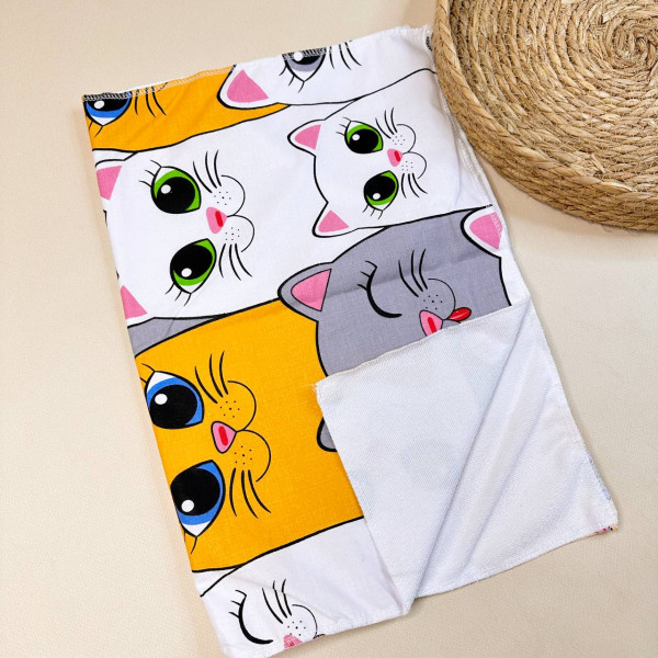 Непромокаюча пелюшка · 60×45 см · Різнокольорові котики — Babywear