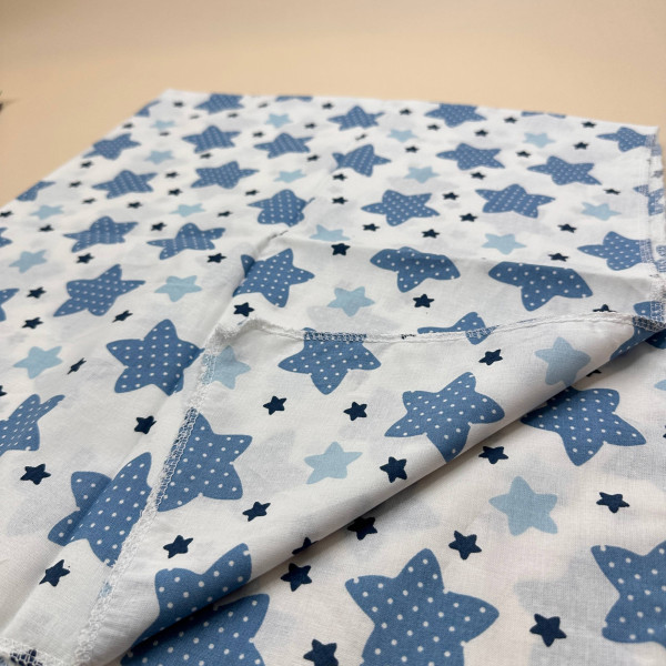 Ситцева пелюшка · 90×100 см · Біла з блакитними зірочками — Babywear