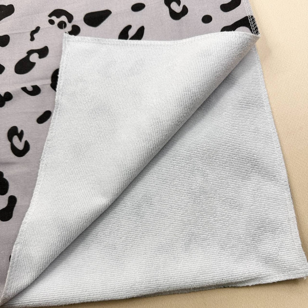 Непромокаюча пелюшка · 60×45 см · Сірий леопард — Babywear