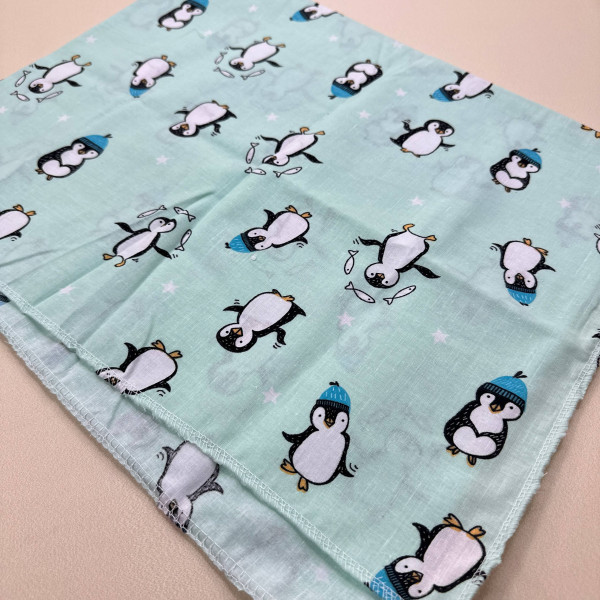 Бавовняна пелюшка · 90×70 см · Бірюзова з пінгвінами — Babywear