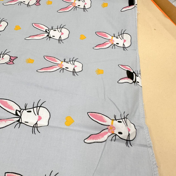 Бавовняна пелюшка · 80×65 см · Сіра з зайчиками — Babywear