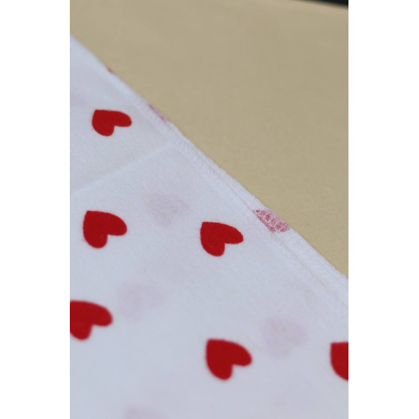 Байкова пелюшка · 80×90 см · Червоні маленькі сердечка — Babywear