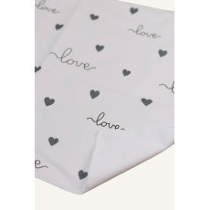 Непромокаюча пелюшка · 120×60 см · Біла сердечка Love — Babywear