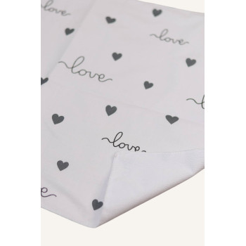 Непромокаюча пелюшка · 120×60 см · Біла сердечка Love — Babywear