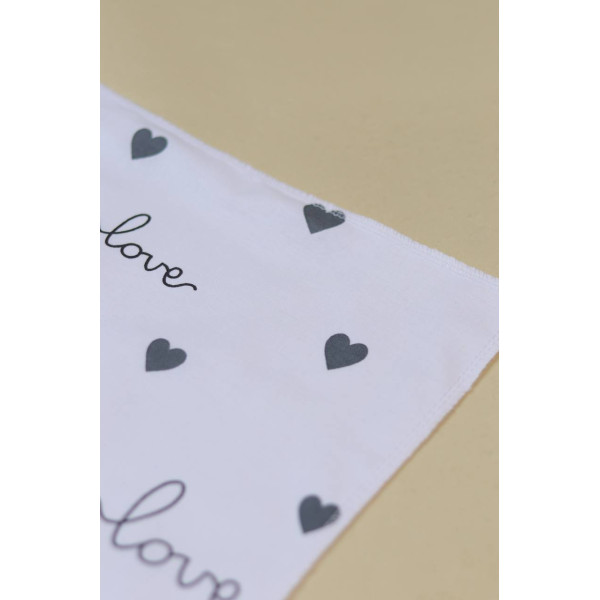 Непромокаюча пелюшка · 120×60 см · Біла сердечка Love — Babywear