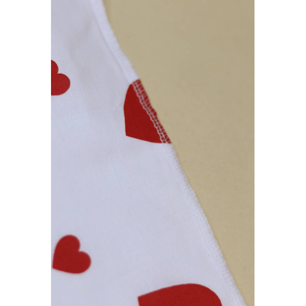 Непромокаюча пелюшка · 120×60 см · Біла з сердечками — Babywear