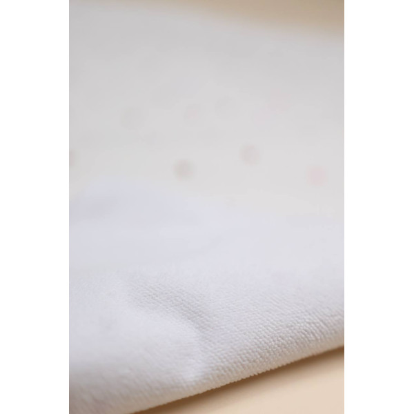 Непромокаюча пелюшка · 120×60 см · Біла сердечка — Babywear